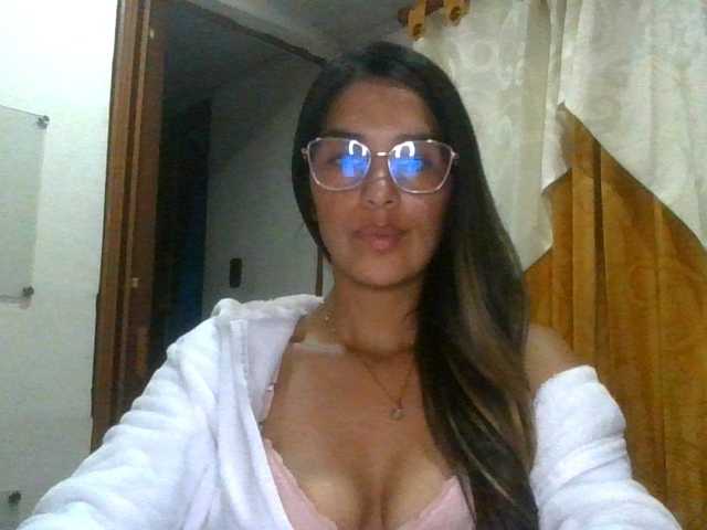 JuanaBrunette