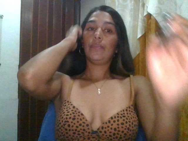 JuanaBrunette