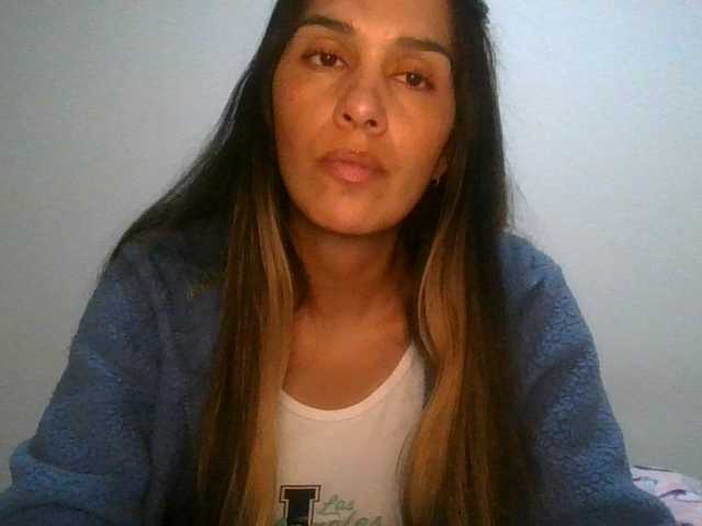 JuanaBrunette live cam on BongaCams