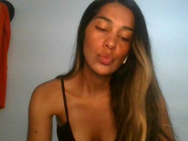 JuanaBrunette