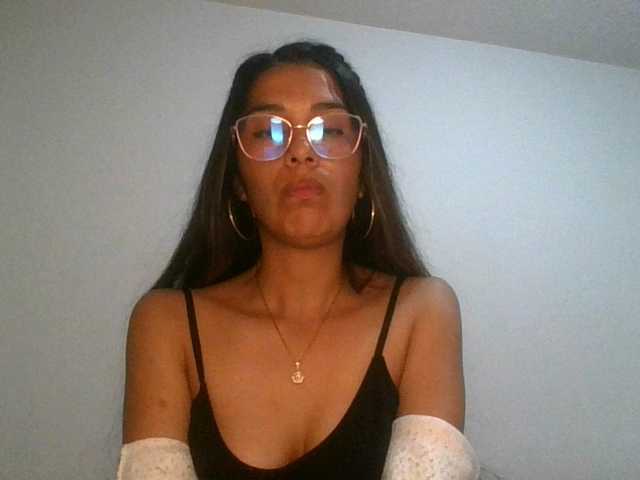 JuanaBrunette live webcam show