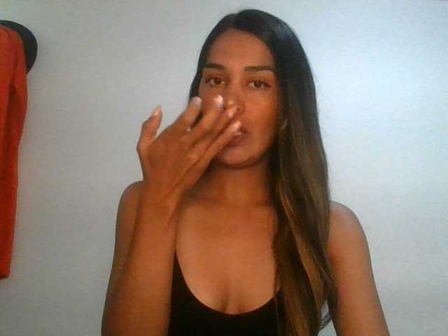 JuanaBrunette live cam on BongaCams