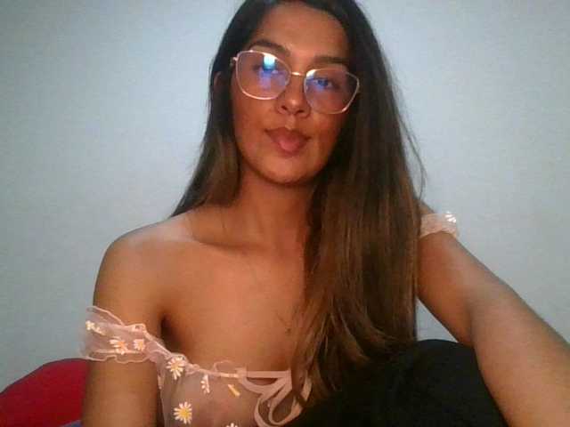 JuanaBrunette