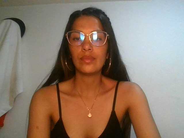 JuanaBrunette live webcam show
