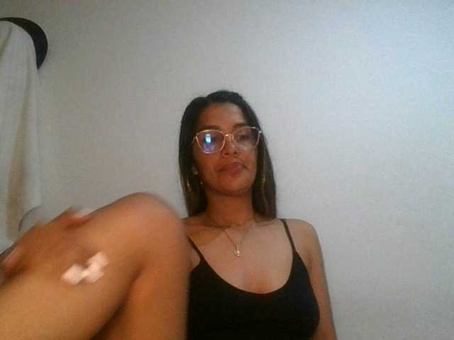 JuanaBrunette live webcam show