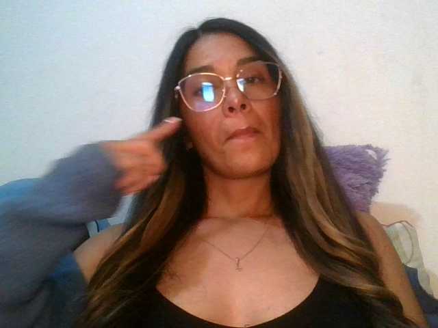 JuanaBrunette live cam on BongaCams