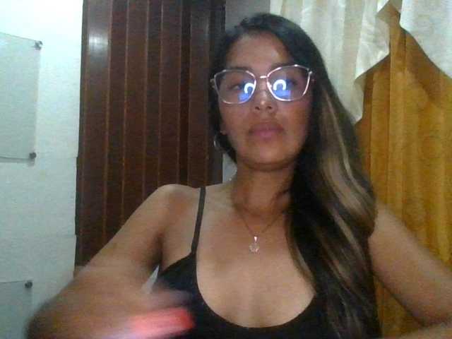 JuanaBrunette