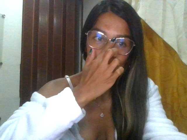 JuanaBrunette