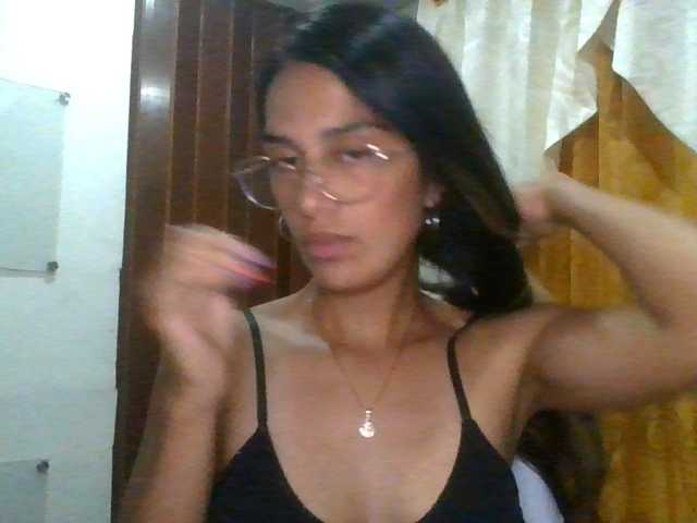 JuanaBrunette