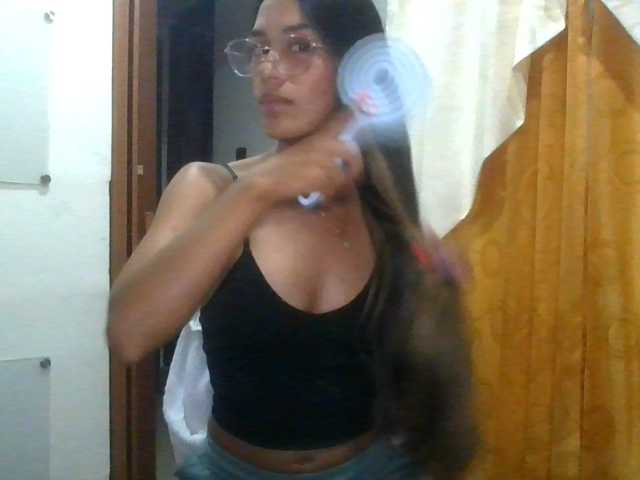 JuanaBrunette