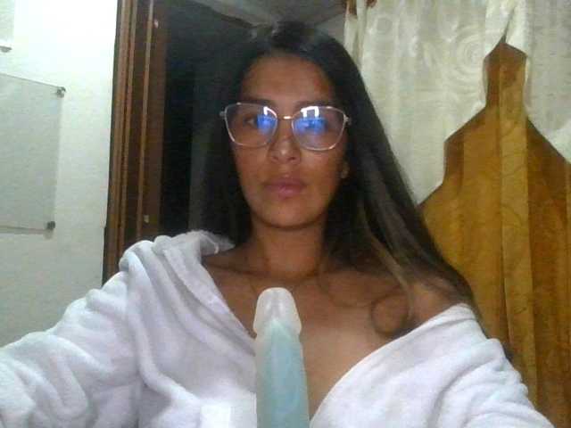 JuanaBrunette