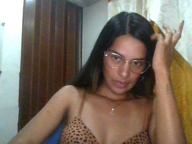 JuanaBrunette