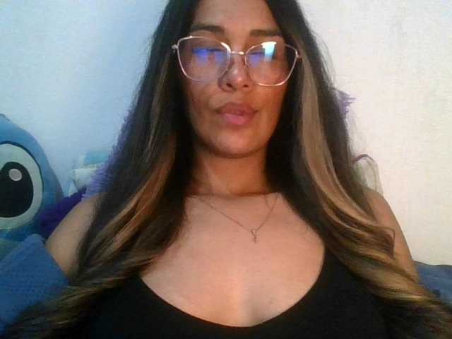 JuanaBrunette live cam on BongaCams