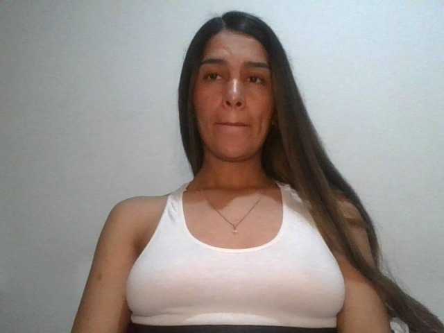 JuanaBrunette