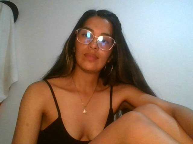 JuanaBrunette live webcam show