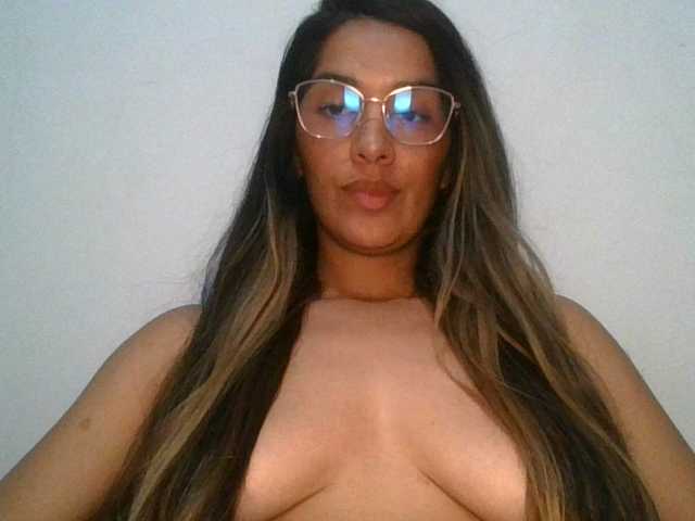 JuanaBrunette live cam