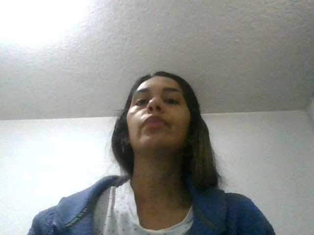 JuanaBrunette live cam on BongaCams