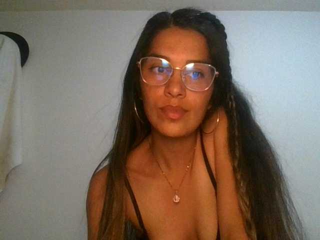 JuanaBrunette live webcam show