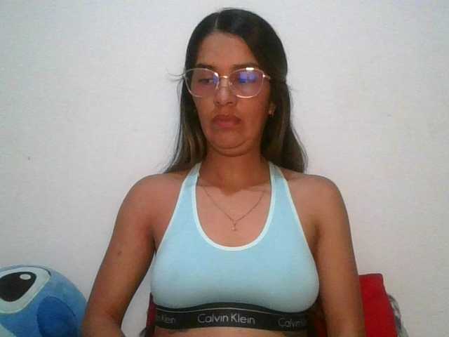 JuanaBrunette's BongaCams show and profile