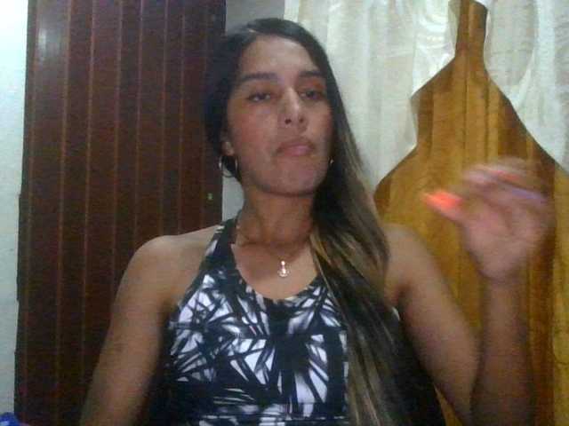 JuanaBrunette