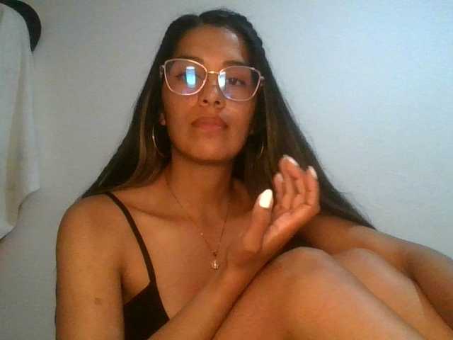 JuanaBrunette live webcam show