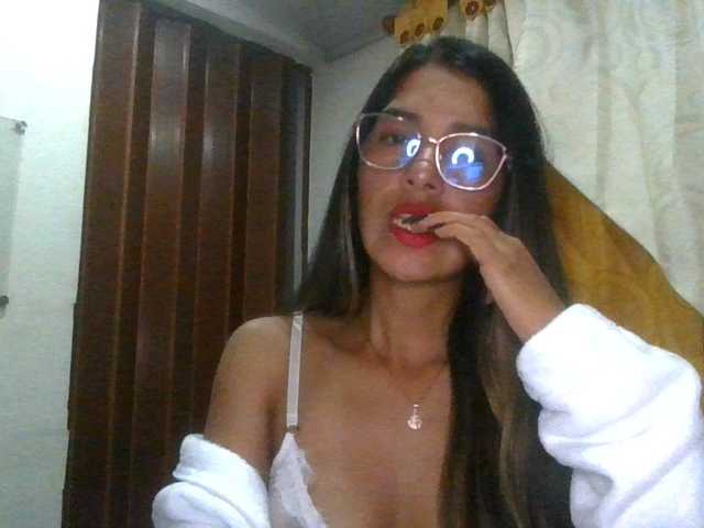JuanaBrunette