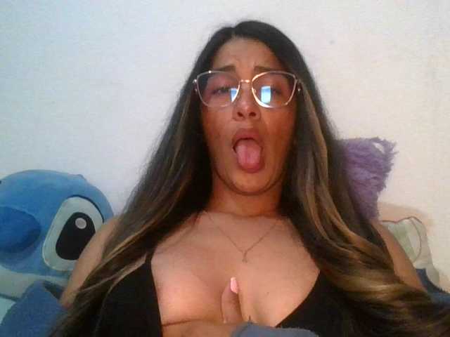 JuanaBrunette live cam on BongaCams