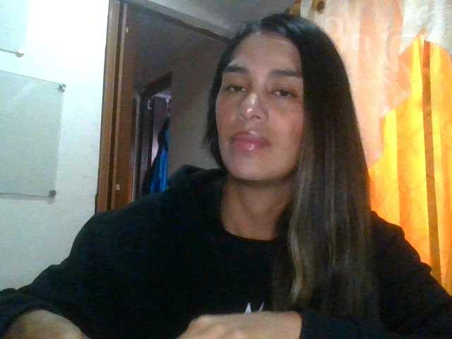 JuanaBrunette
