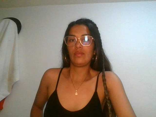JuanaBrunette live webcam show