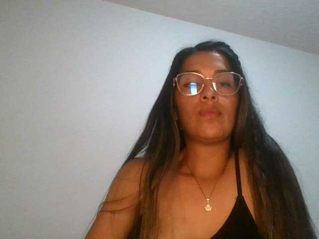 JuanaBrunette live webcam show