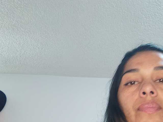 JuanaBrunette live cam preview