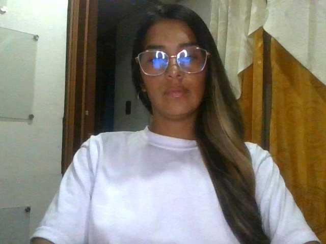 JuanaBrunette