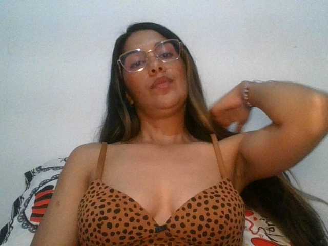 JuanaBrunette