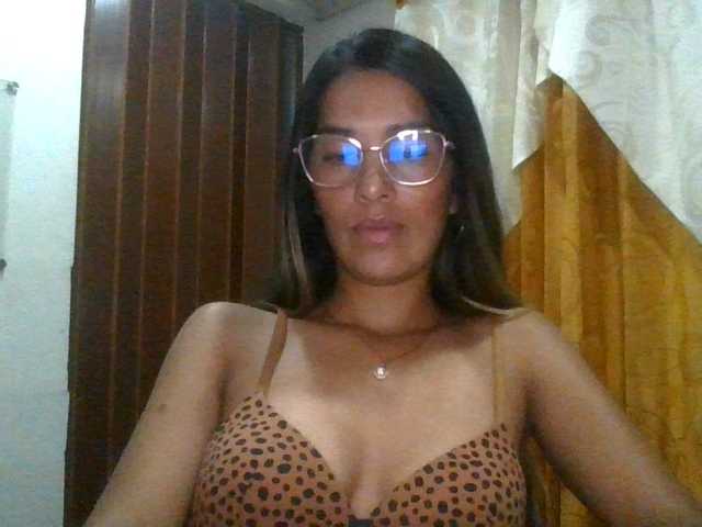 JuanaBrunette