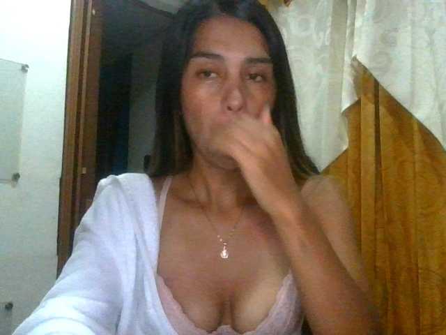 JuanaBrunette