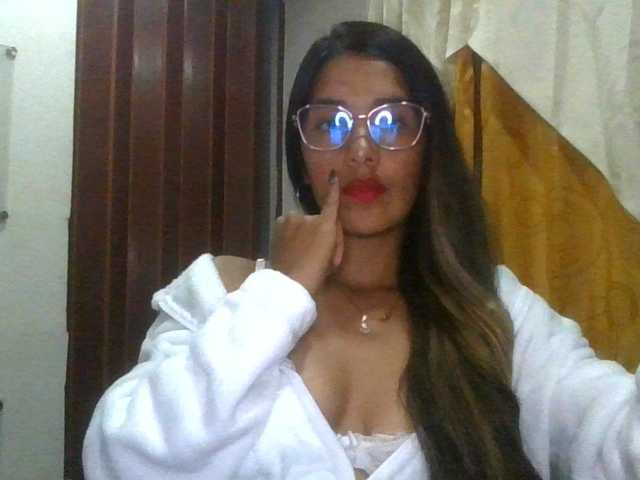 JuanaBrunette