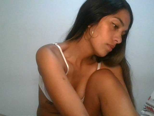 JuanaBrunette live cam on BongaCams
