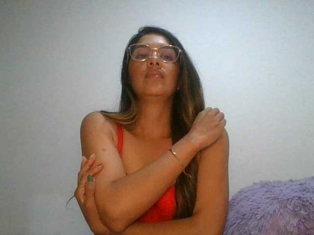 JuanaBrunette live cam