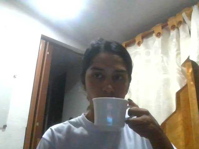 JuanaBrunette