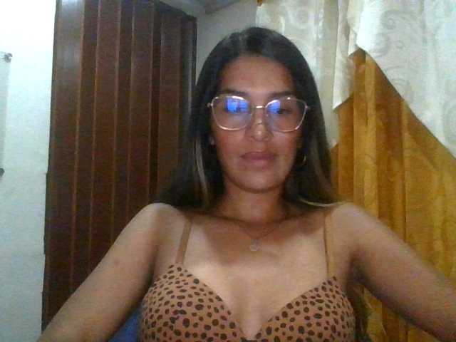 JuanaBrunette