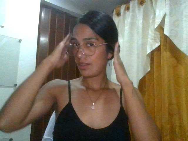 JuanaBrunette