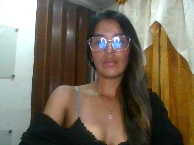 JuanaBrunette