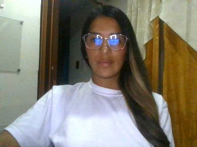 JuanaBrunette