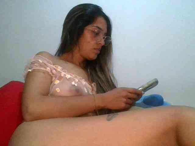 JuanaBrunette