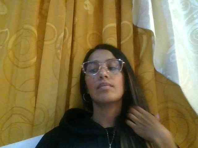 JuanaBrunette