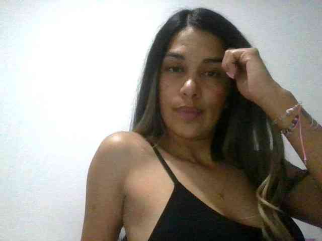JuanaBrunette webcam