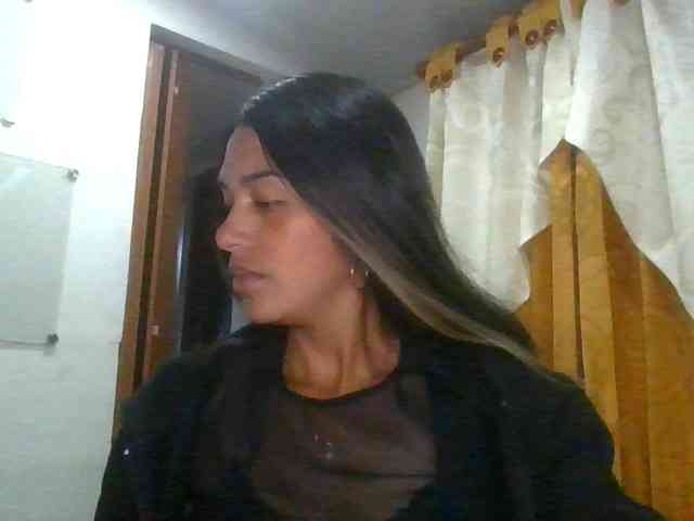 JuanaBrunette