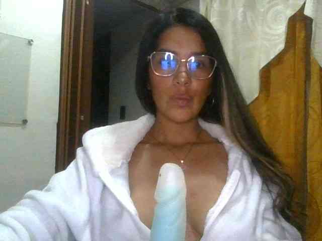 JuanaBrunette