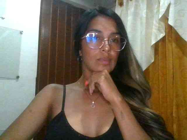 JuanaBrunette