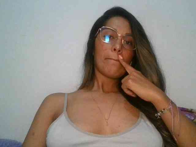 JuanaBrunette